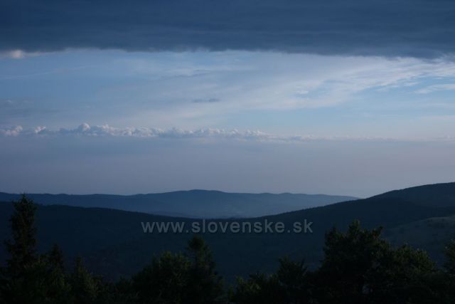 Večerní panorama z hřebene Medralowa