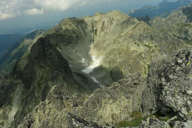 dolina mezi Divou věží a Svišťovským štítem
z Východné Vysoké