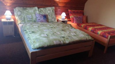 Liptovská chata pri potoku