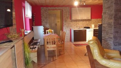 Liptovská chata pri potoku