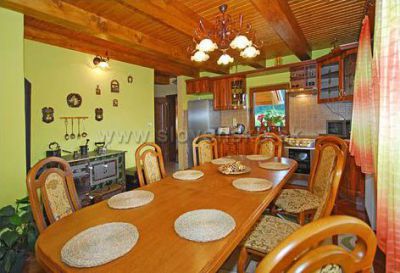 Rekreant, Village house