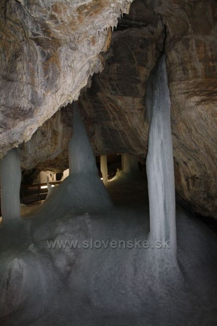 Demaňovská ľadová jeskyně