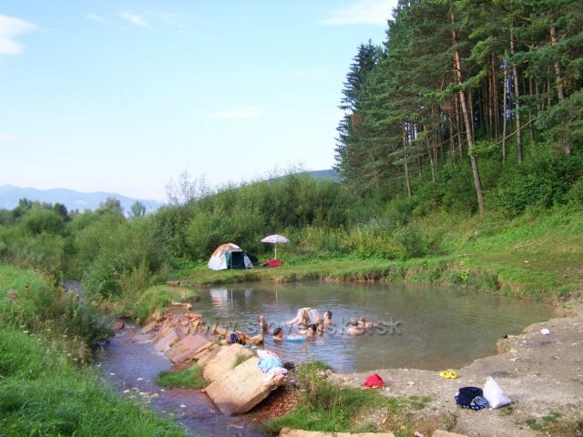 termální jezírko u Kalamen....