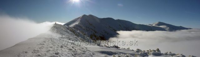 z Grůmě na Snilovské sedlo