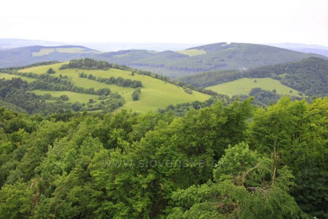 Z Chmeľové výhled na Biely vrch a Holý vrch