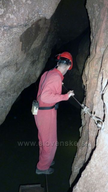 Krásnohorská jeskyně