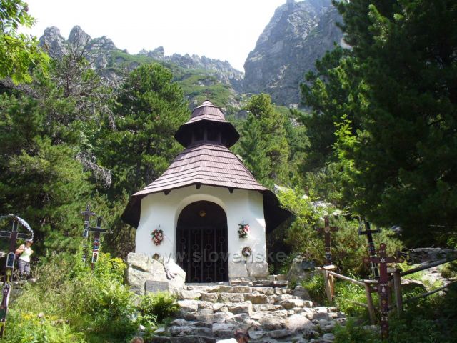 Kaplňka na cintoríne