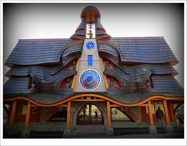 Slovenský orloj ve Staré Bystrici