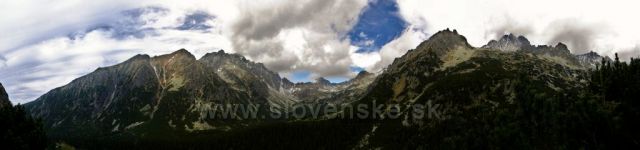 Obloha nad horami Popradskeho plesa