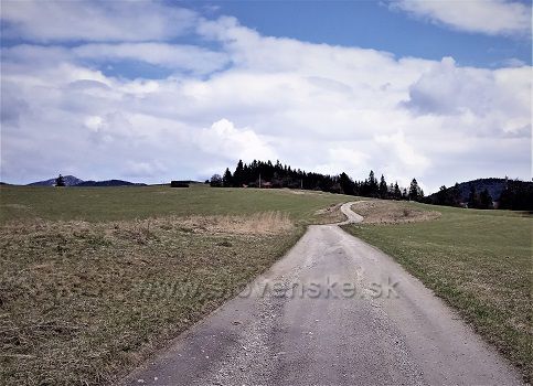 Cesta na ČREMOŠNIANSKE LAZY.