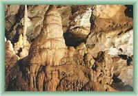 Krápníková výzdoba v Bystrianské jeskyni